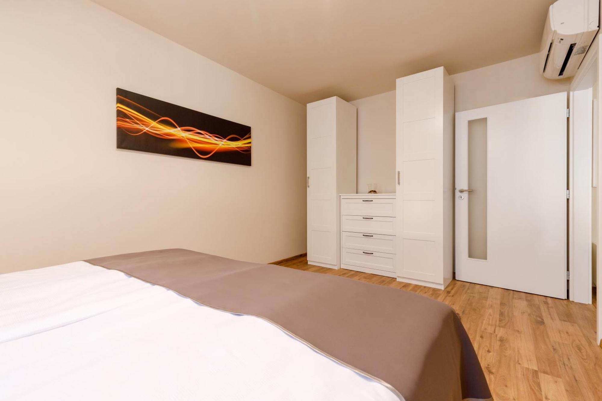 Apartments Menuet カルロヴィ・ヴァリ 部屋 写真