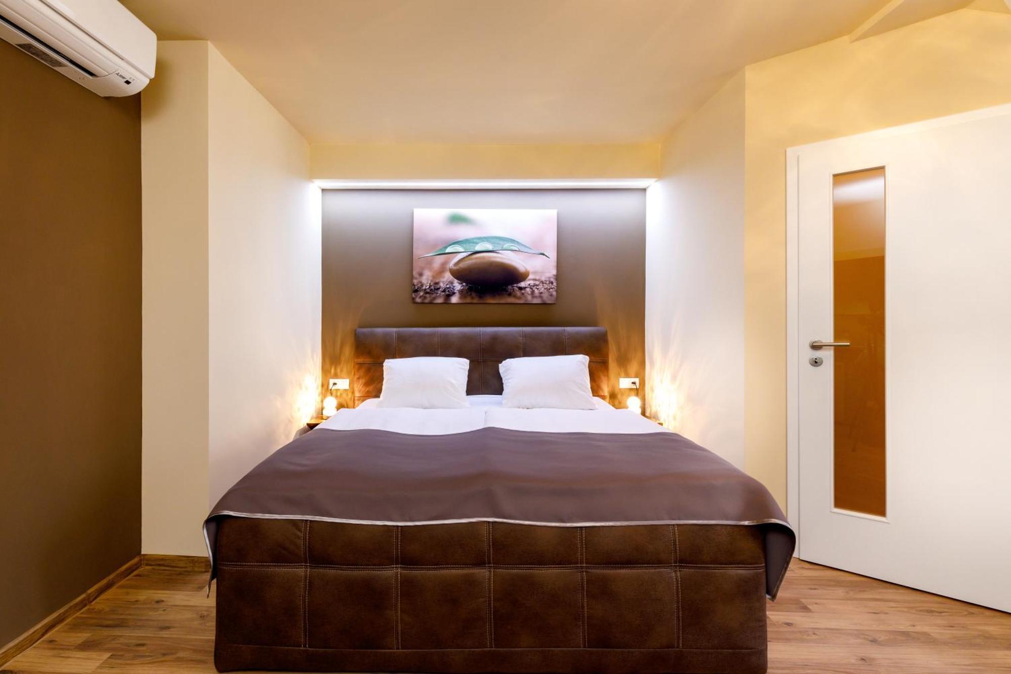 Apartments Menuet カルロヴィ・ヴァリ 部屋 写真