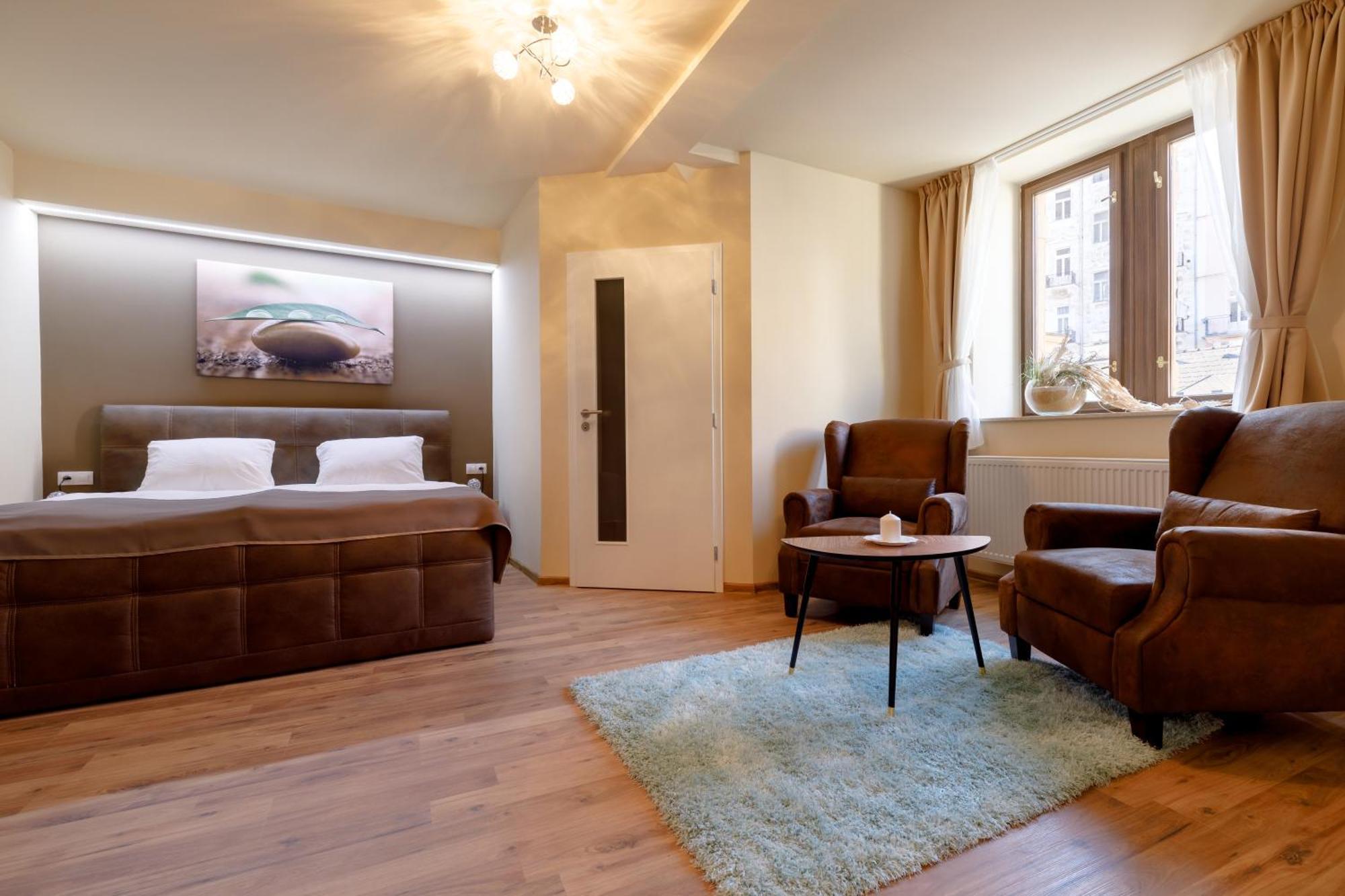 Apartments Menuet カルロヴィ・ヴァリ 部屋 写真